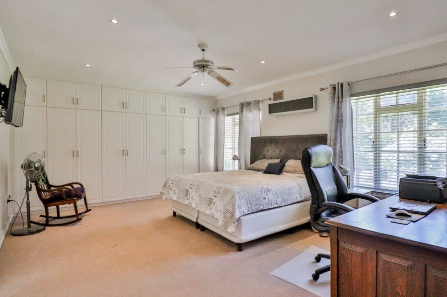 To Let 4 Bedroom Property for Rent in Helderberg Estate Western Cape